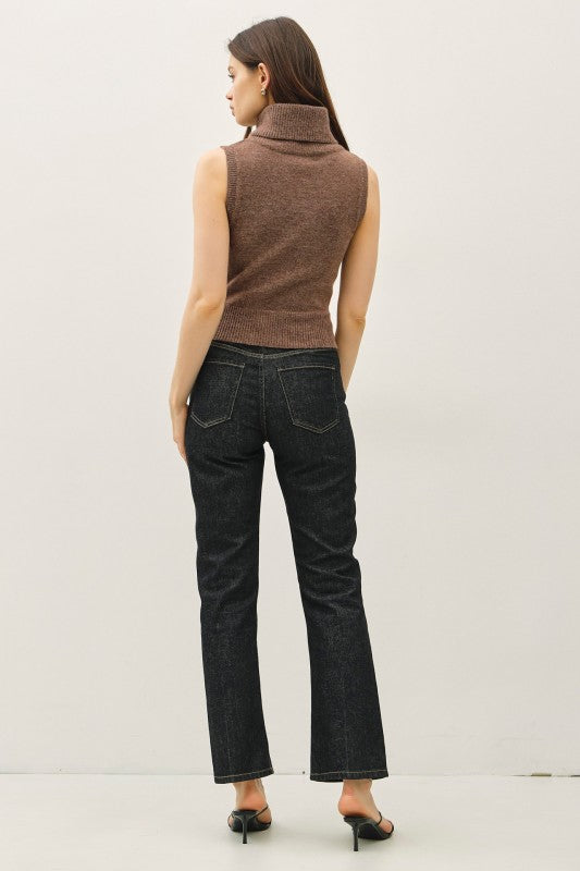 DANIELLE SLEEVELESS TURTLENECK