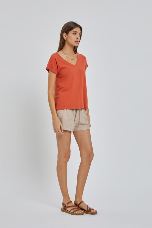 BASIC GARMENT DYED V NECK TEE