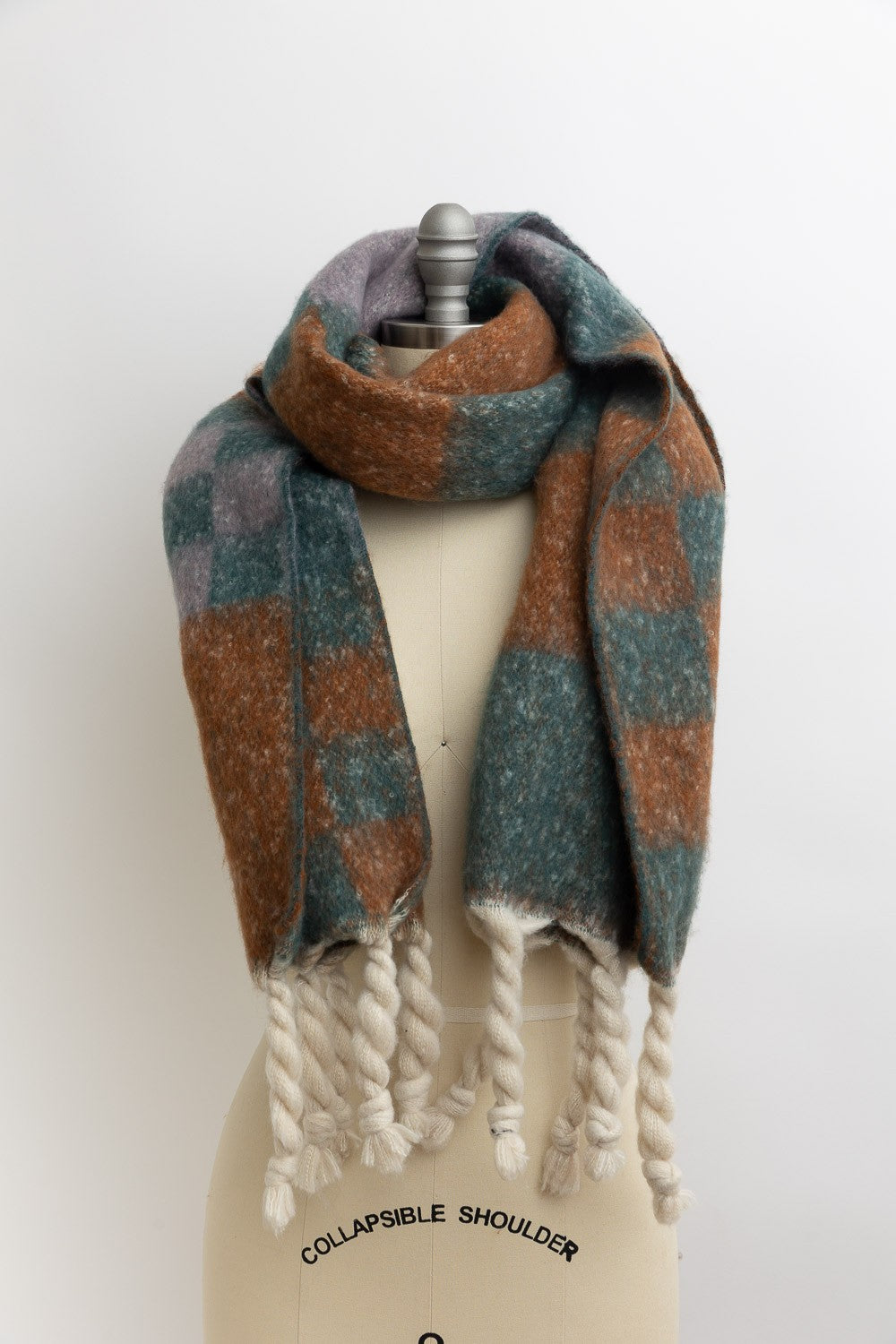 CHECKERED SCARF