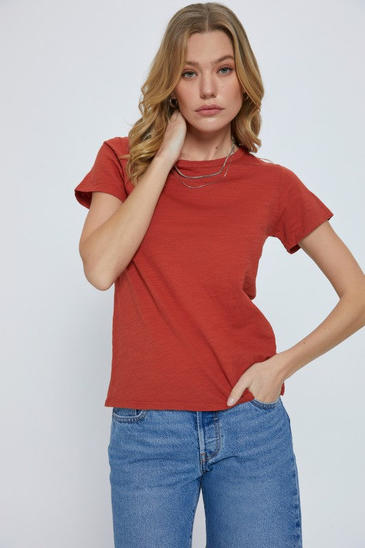 BASIC GARMENT DYED TEE
