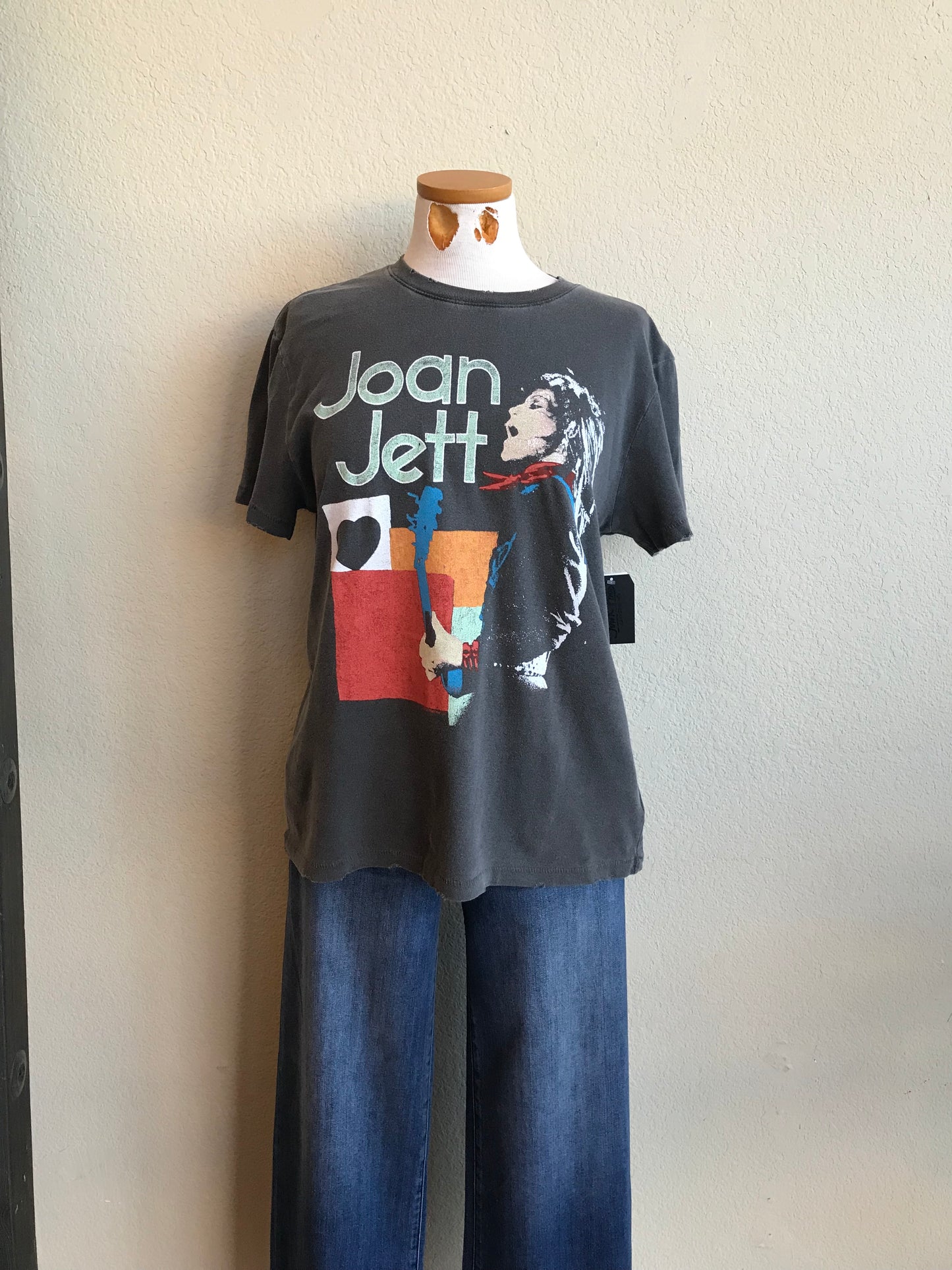 JOAN JETT GRAPHIC TEE