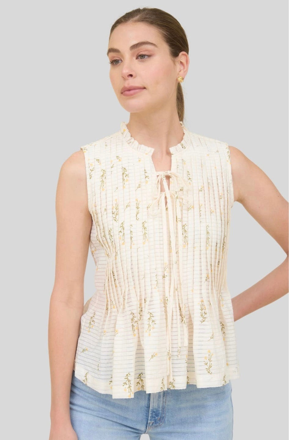 COURTNEY SLEEVELESS FLORAL TOP