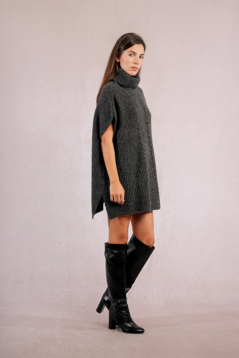 REGINA PONCHO