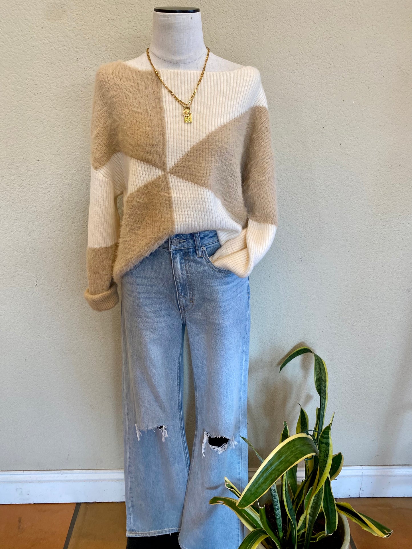 MAGGIE COLORBLOCK SWEATER