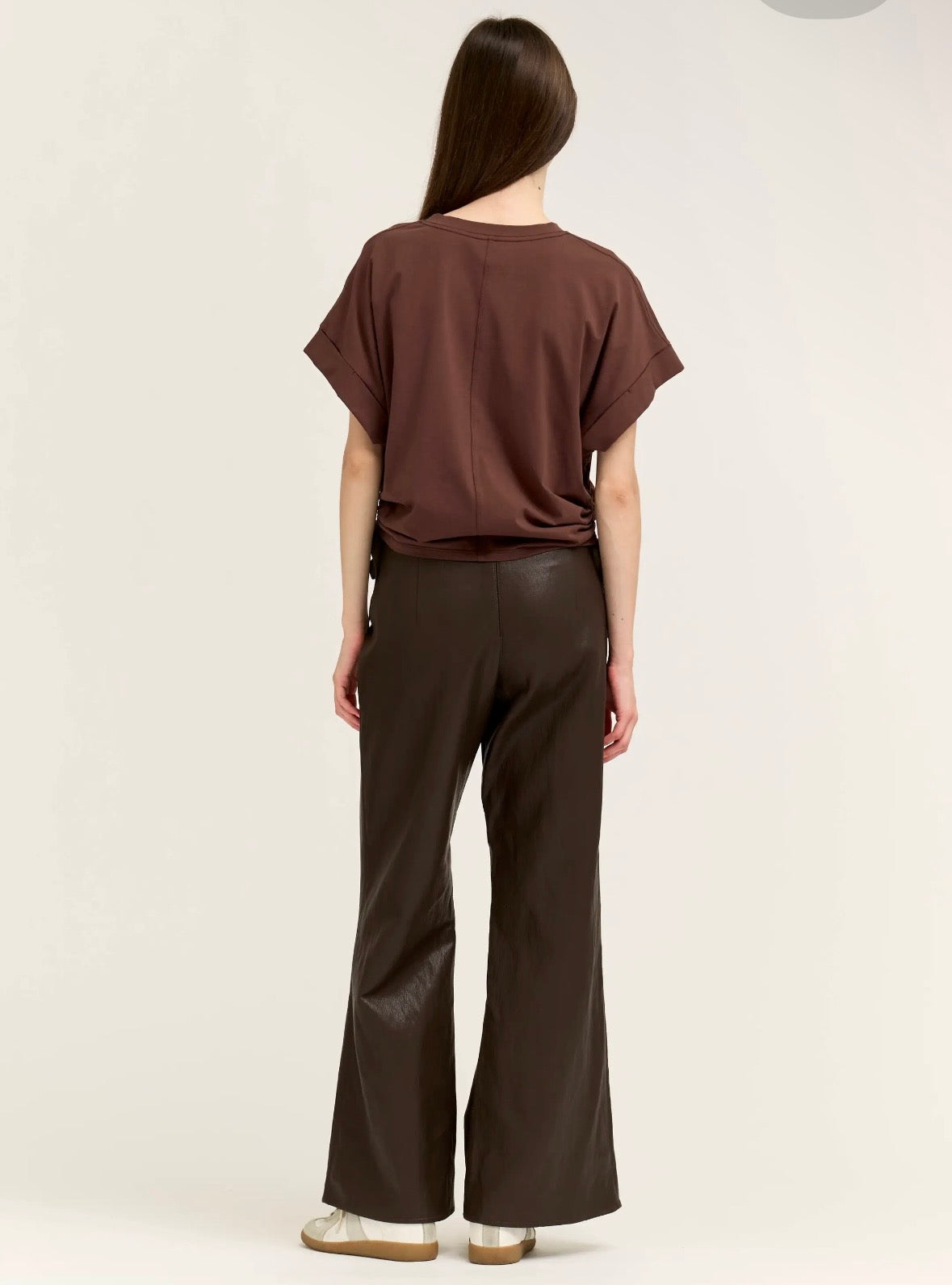 JULIET SIDE SCRUNCH TEE