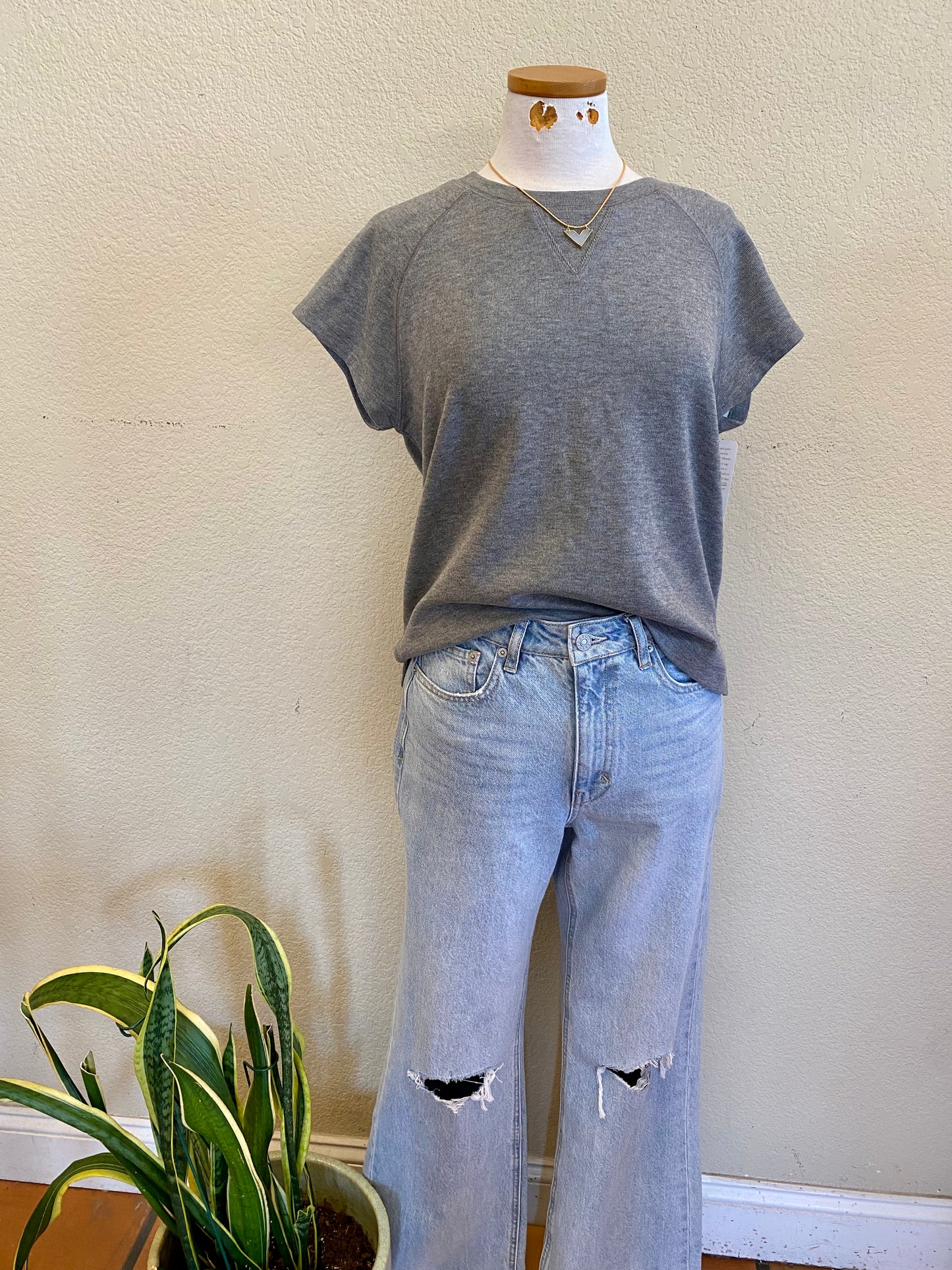 NORA RAGLAN TOP