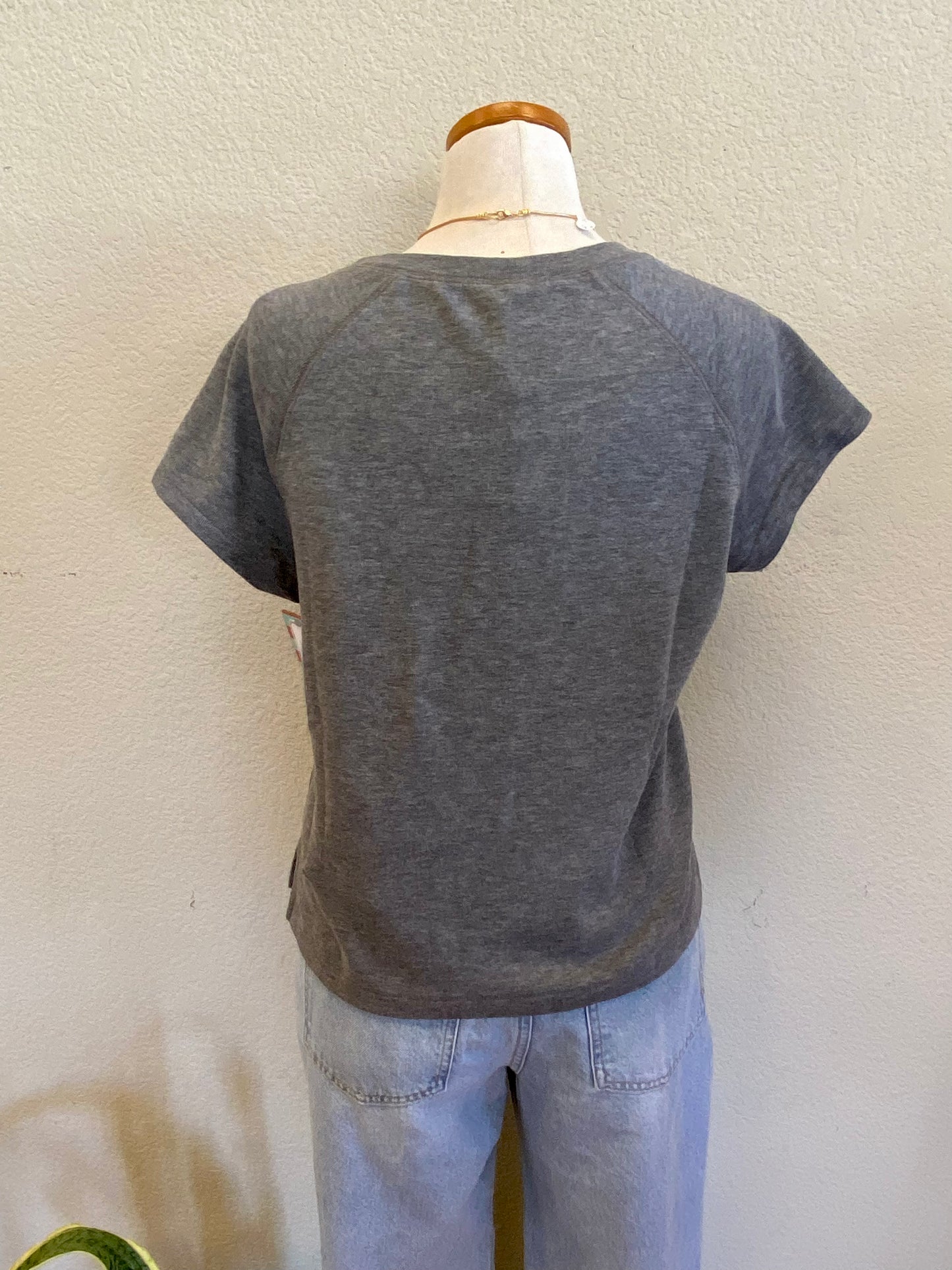 NORA RAGLAN TOP