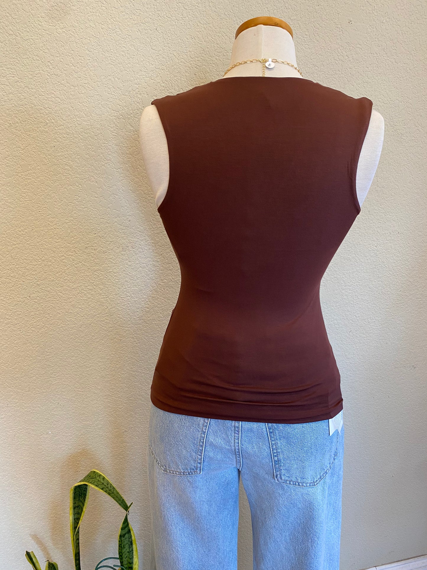 RACHEL V NECK TANK