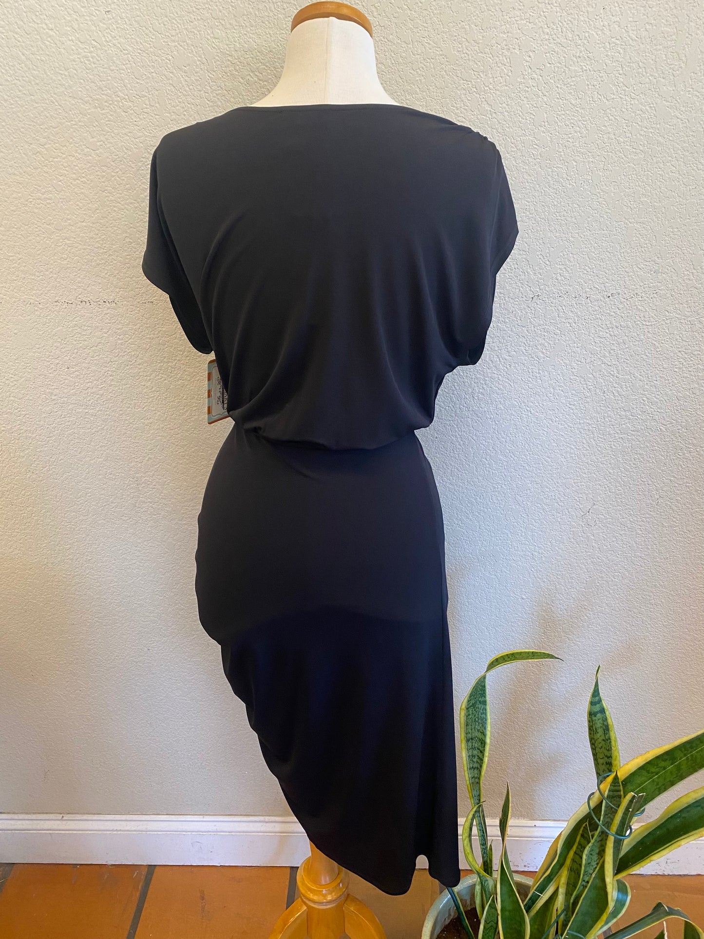 MONIQUE SLEEVELESS MIDI DRESS