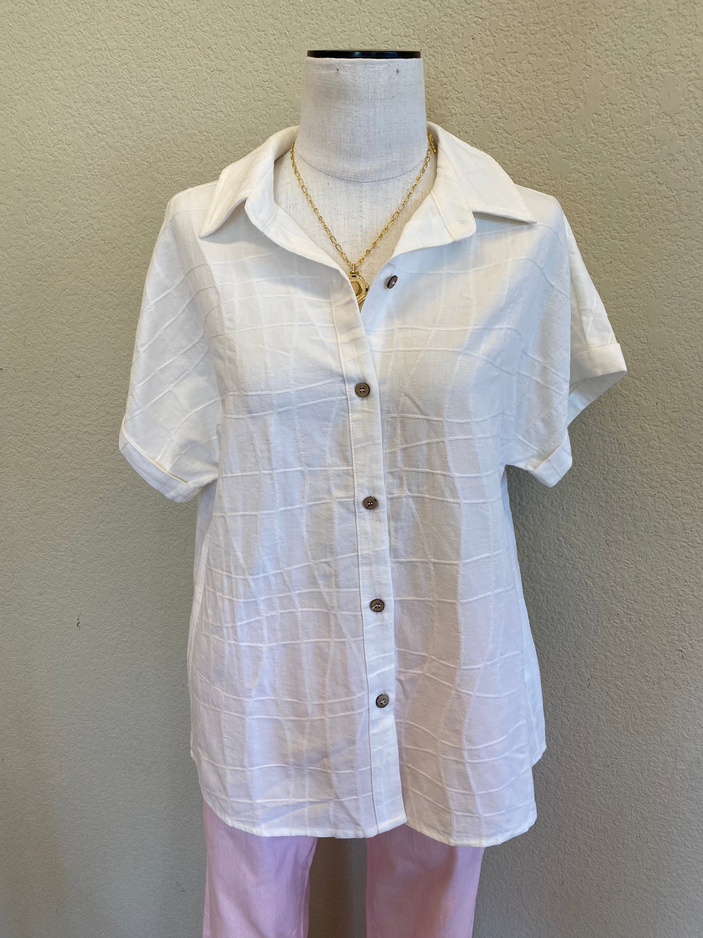 BAILEY BUTTON FRONT TOP