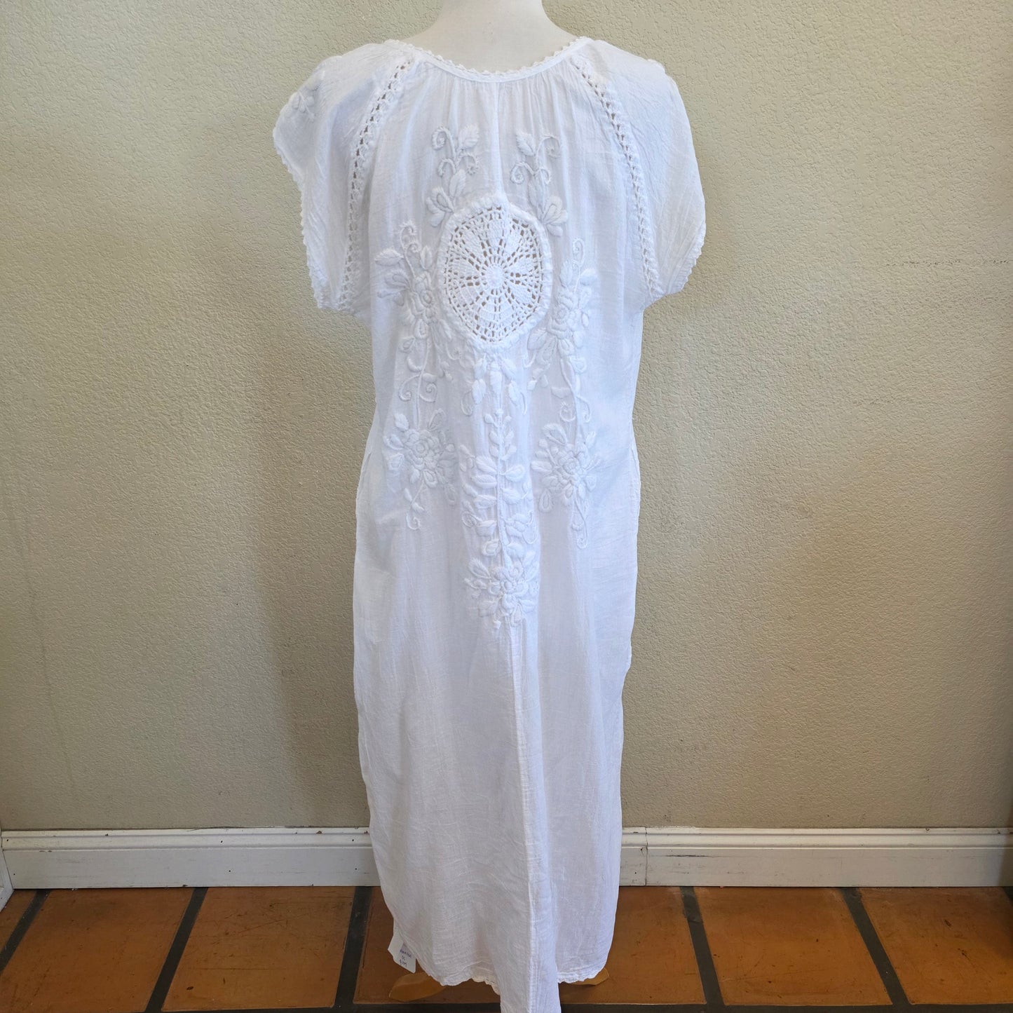LINA EMBROIDERED DRESS
