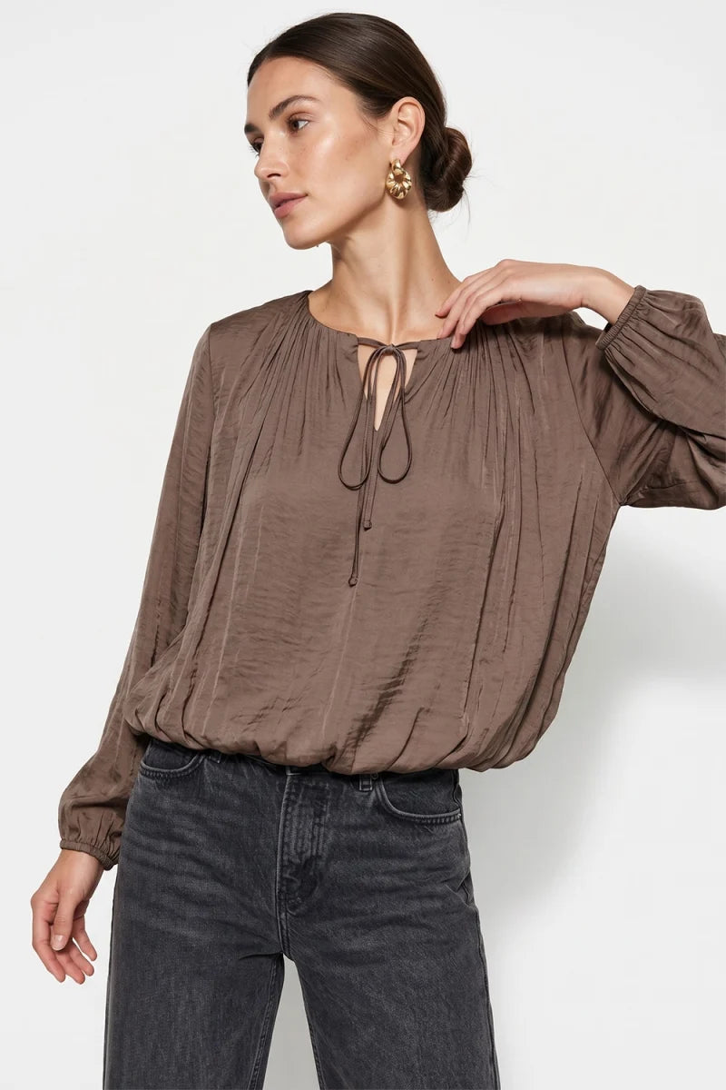 WILLA BUBBLE HEM BLOUSE