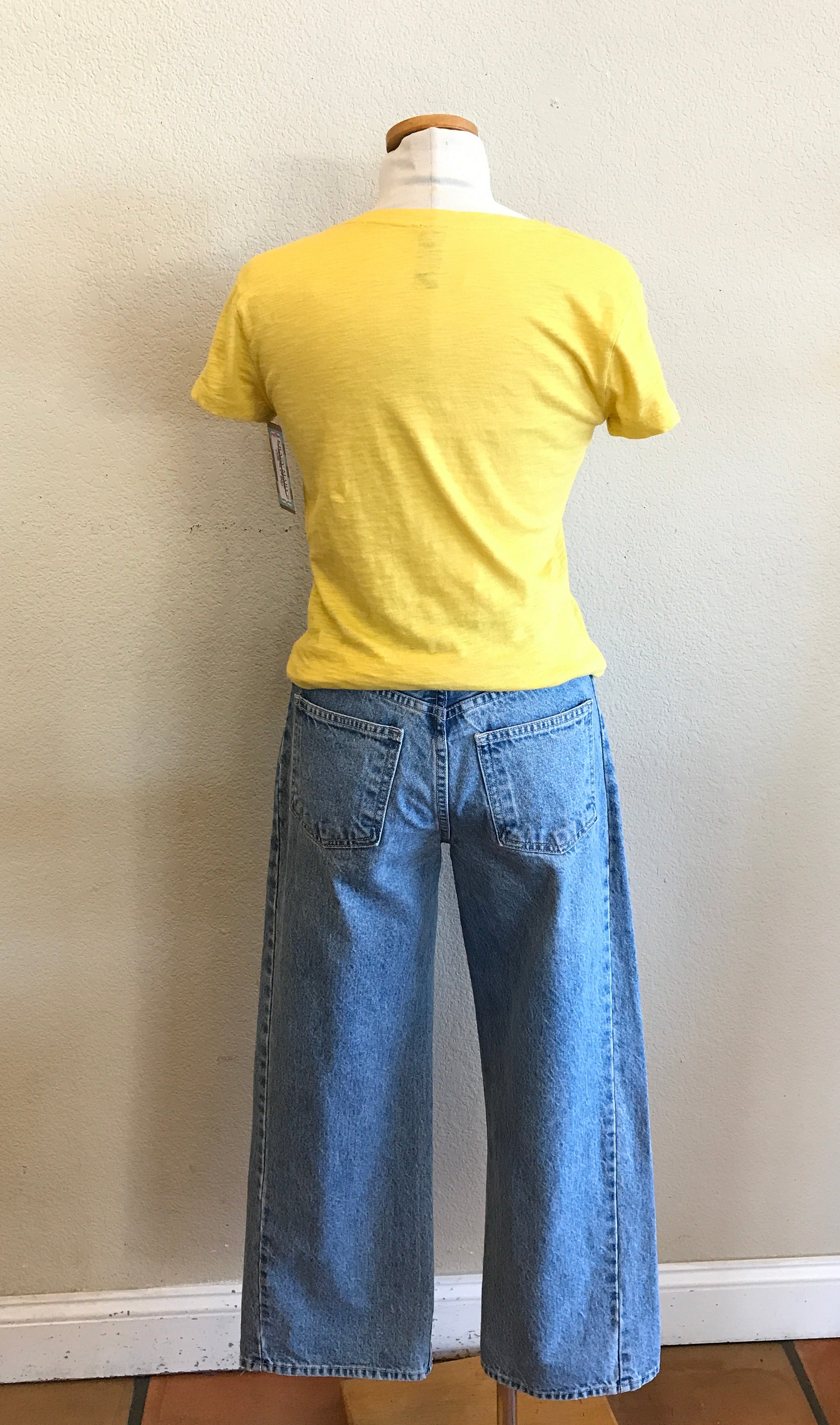 CLARE SLIM V NECK TEE