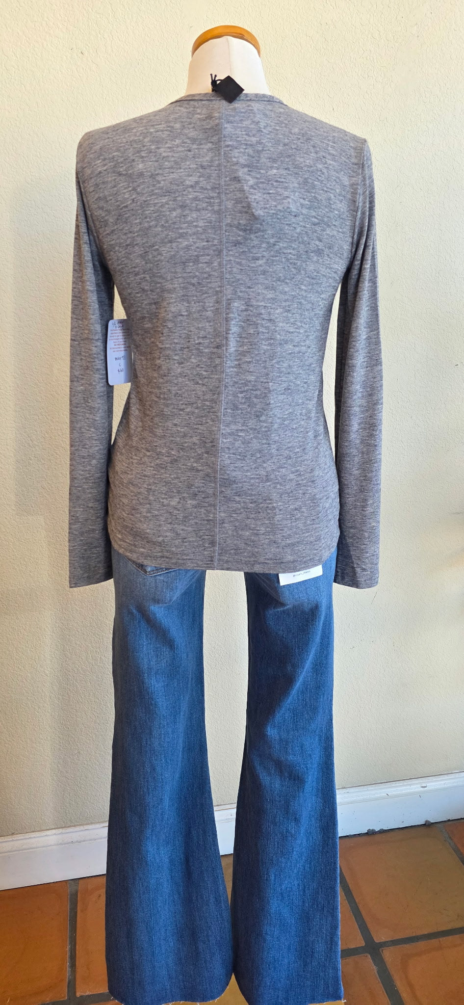 VANESSA LONG SLEEVE TEE