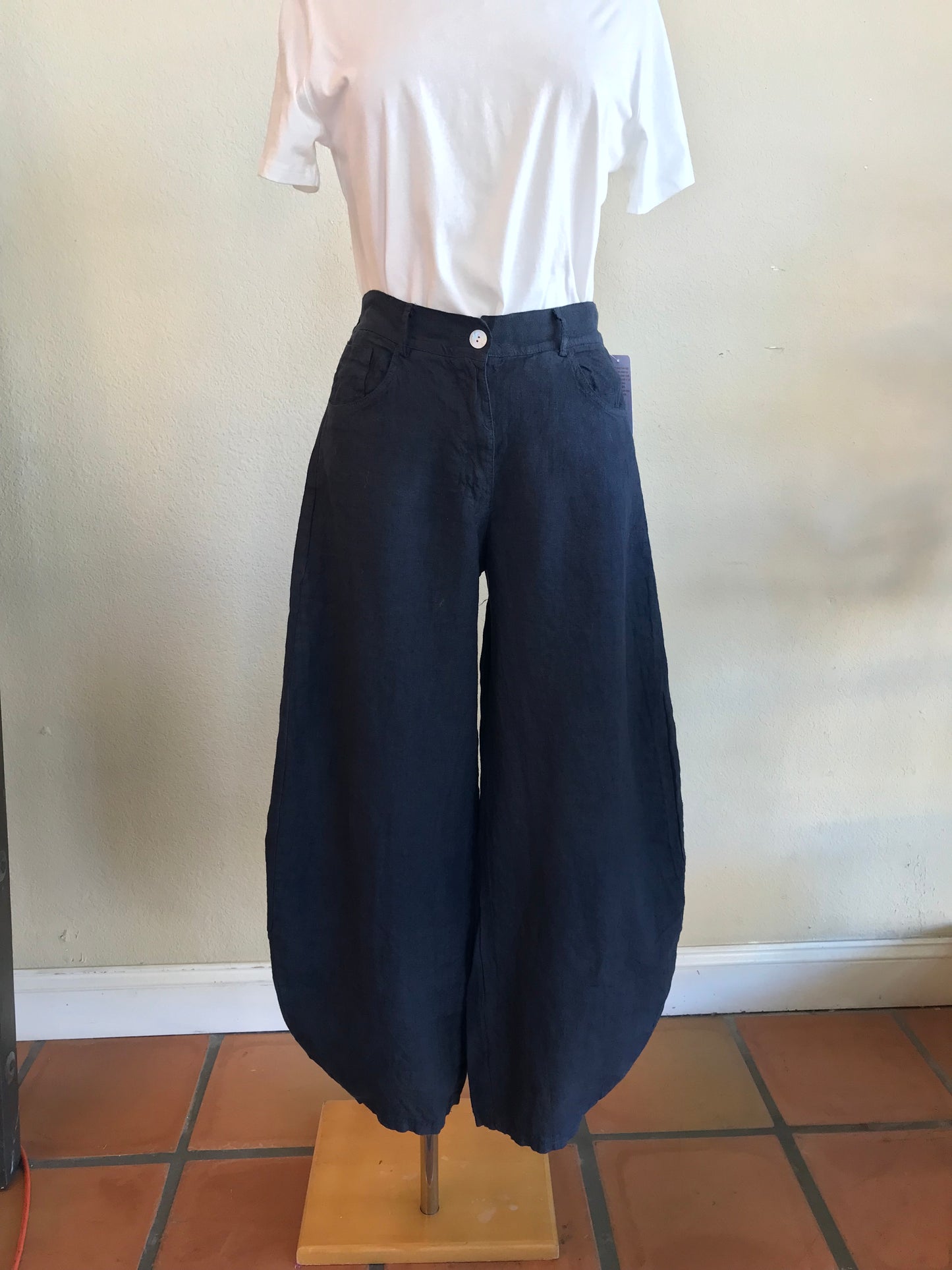 CARMEN LINEN BARREL PANTS