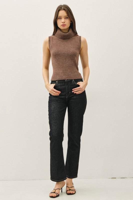 DANIELLE SLEEVELESS TURTLENECK