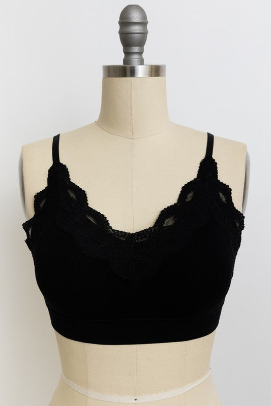 ULTRA SOFT LACE TRIM BRALETTE