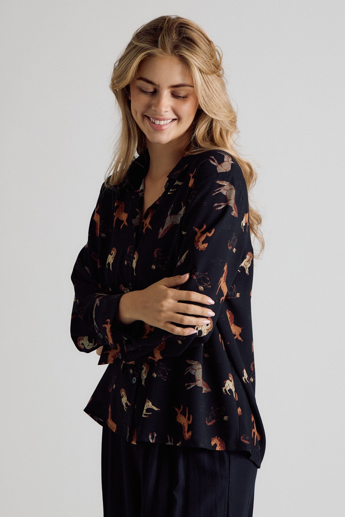 HARLOW HORSE PRINT SHIRT