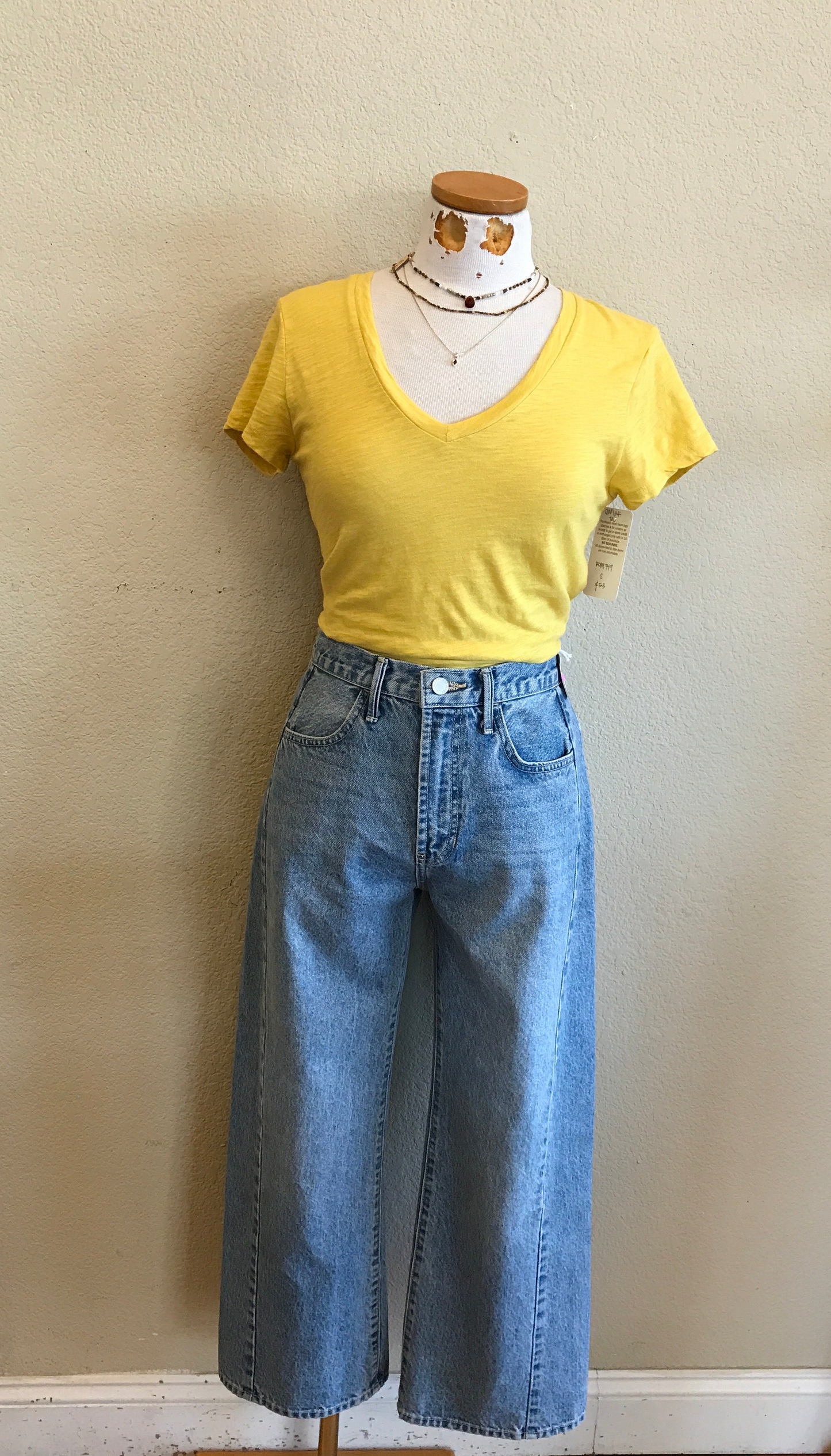 CLARE SLIM V NECK TEE