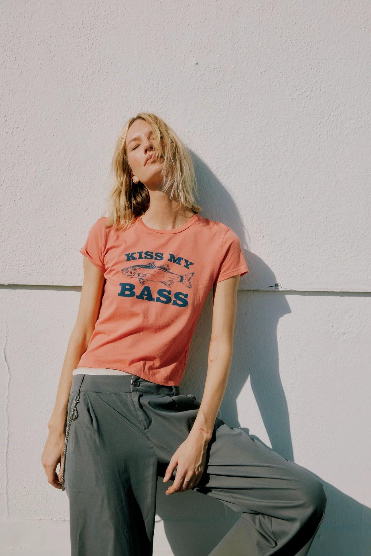 KISS MY BASS TEE