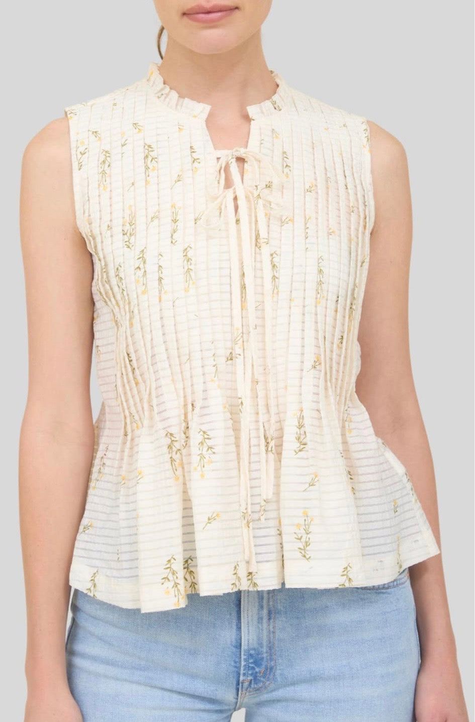 COURTNEY SLEEVELESS FLORAL TOP