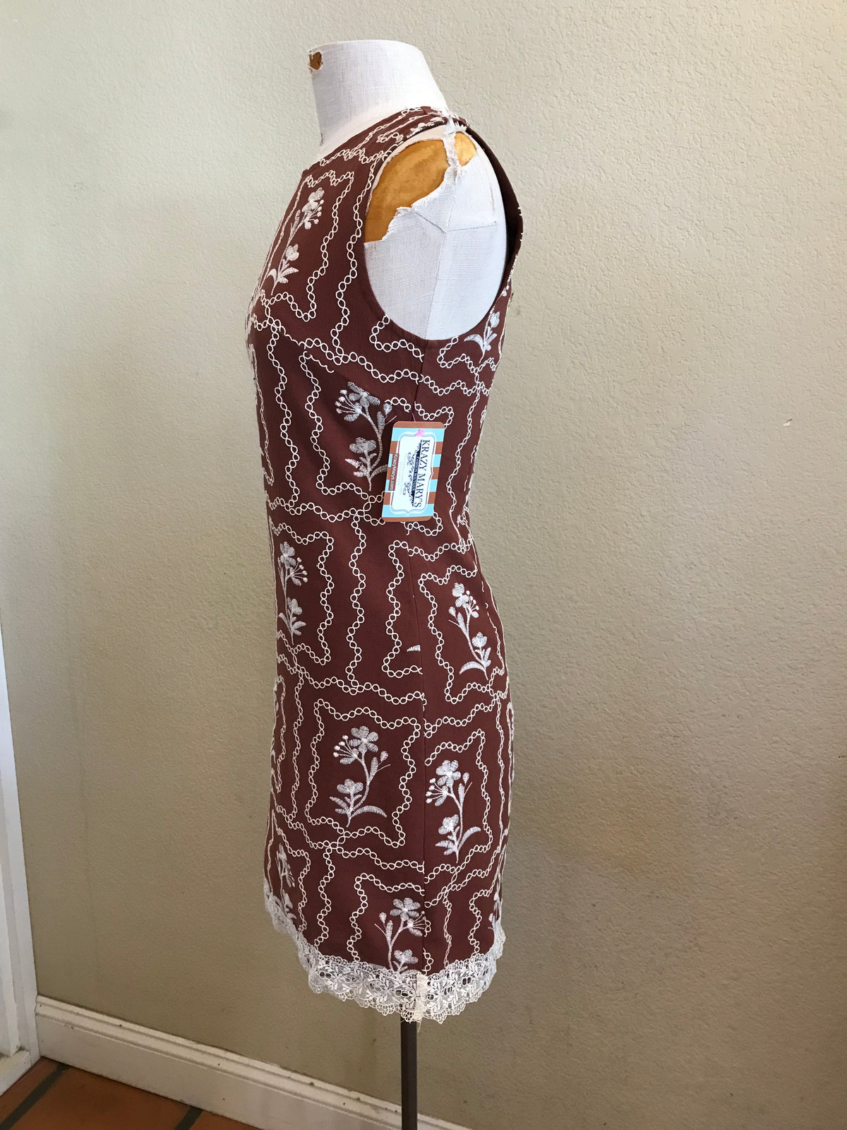 ABBY EMBROIDERED FLORAL DRESS